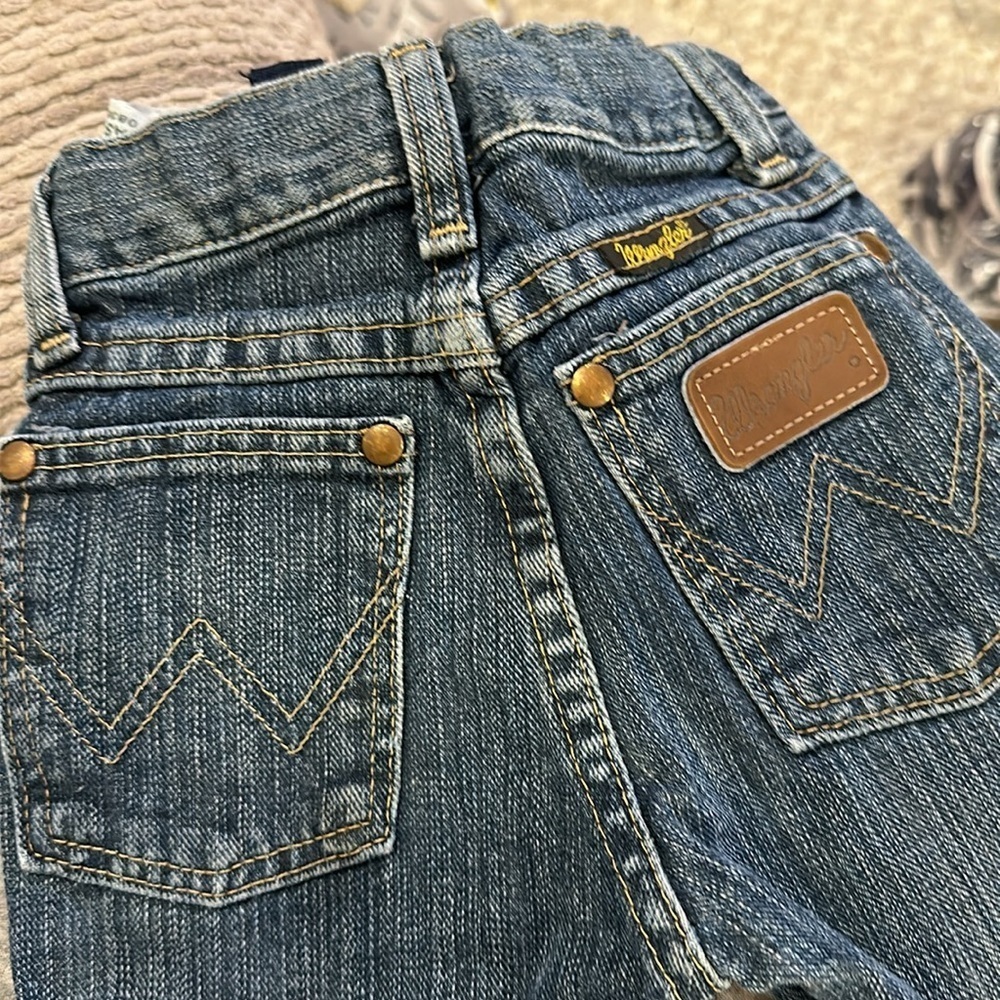 Size 1 T, slim Wrangler denim jeans 16MWJSW 100% cotton
